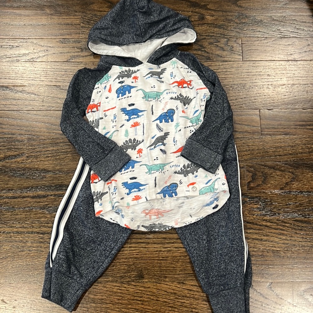Free Planet Jogger Set